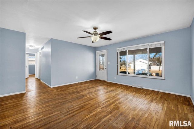 5810 N HAMILTON Road, Peoria, IL 61614