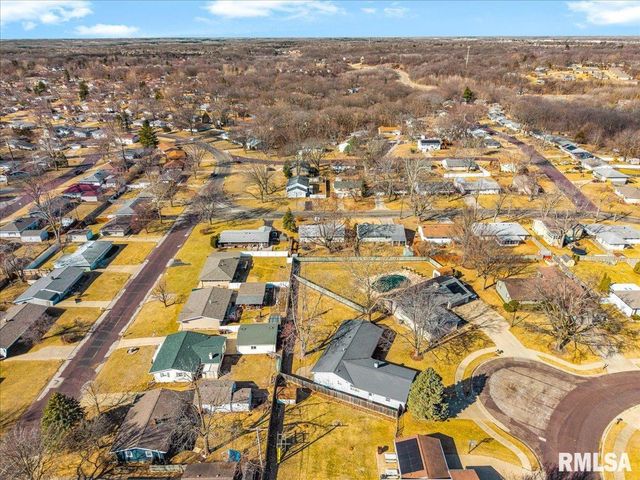 5810 N HAMILTON Road, Peoria, IL 61614