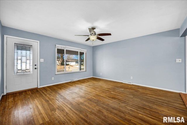 5810 N HAMILTON Road, Peoria, IL 61614