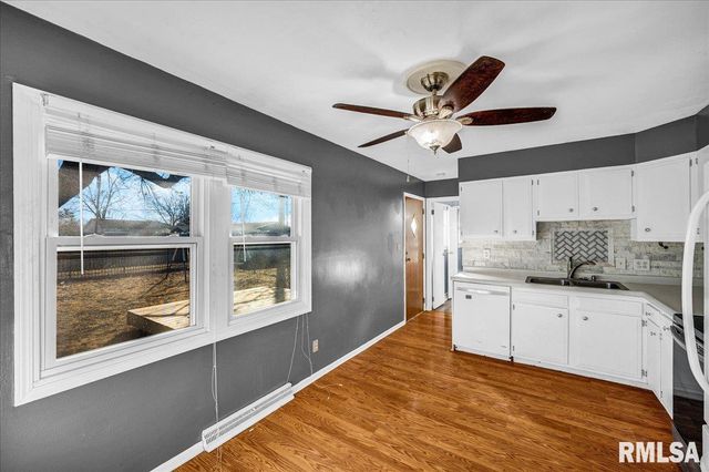 5810 N HAMILTON Road, Peoria, IL 61614