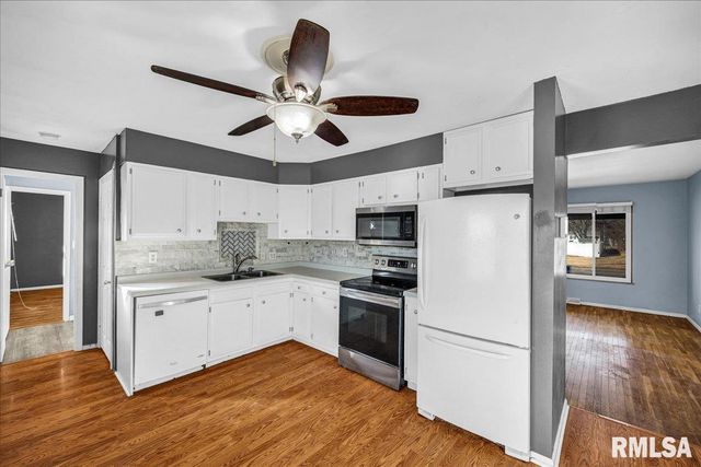 5810 N HAMILTON Road, Peoria, IL 61614