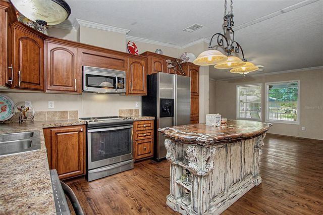56348 MAPLE ROAD, Astor, FL 32102