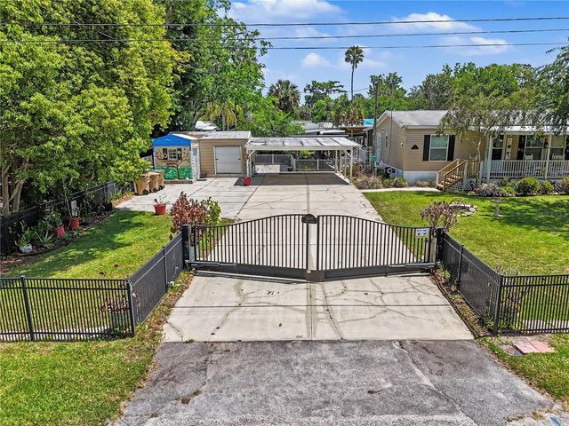 56348 MAPLE ROAD, Astor, FL 32102