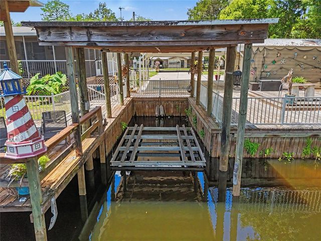56348 MAPLE ROAD, Astor, FL 32102