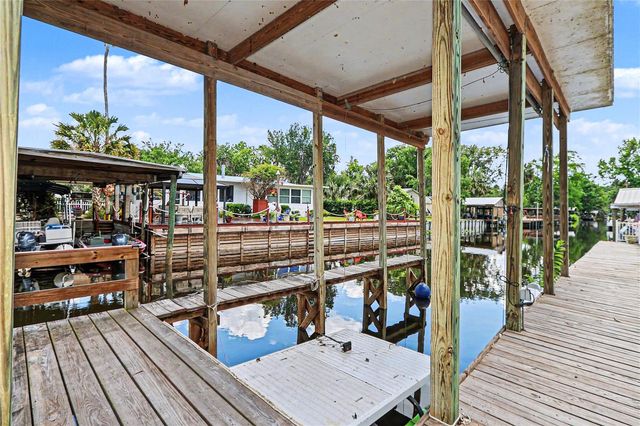 56348 MAPLE ROAD, Astor, FL 32102