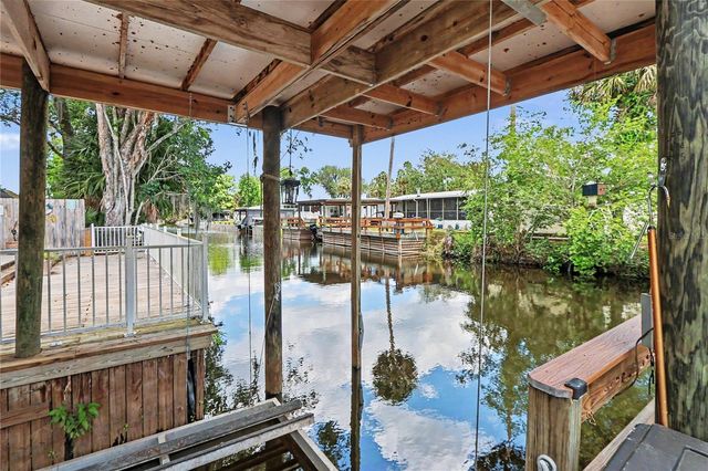 56348 MAPLE ROAD, Astor, FL 32102