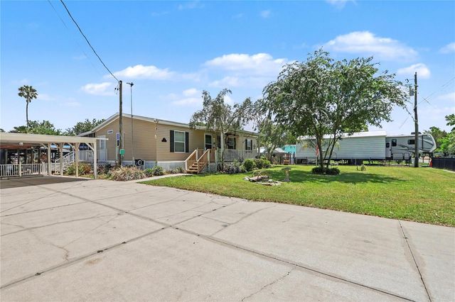 56348 MAPLE ROAD, Astor, FL 32102