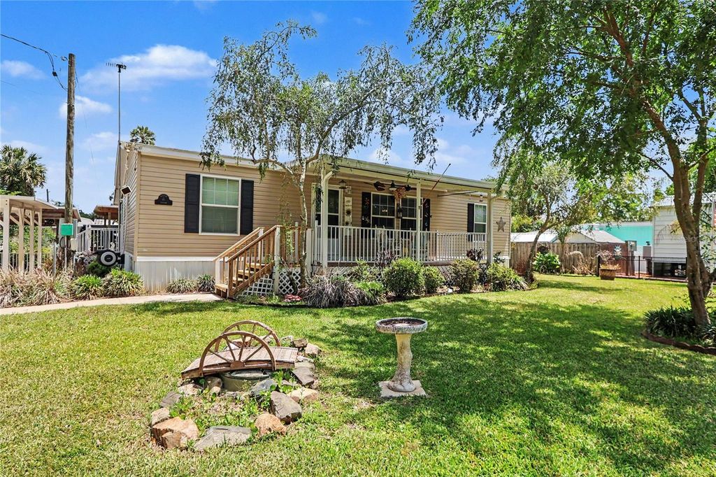 56348 MAPLE ROAD, Astor, FL 32102