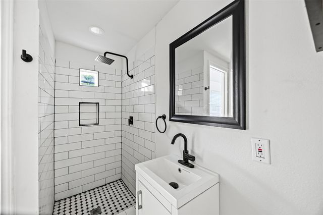 7303 Market Street, Houston, TX 77020