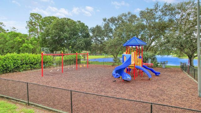 8421 Bonita Isle Drive, Lake Worth, FL 33467