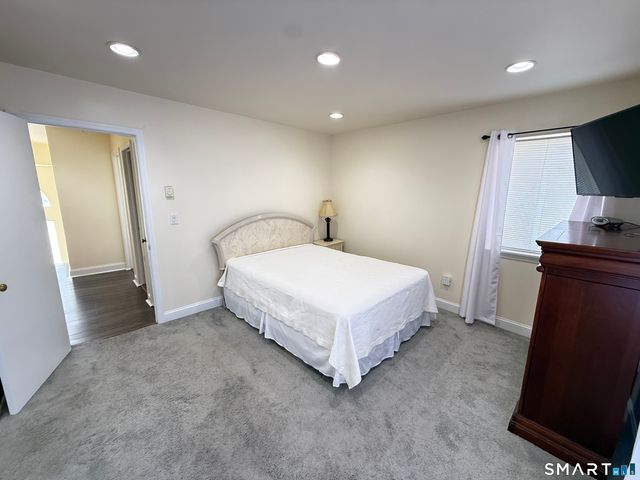 147 Hamden Avenue B, Waterbury, CT 06704