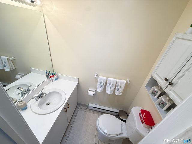 147 Hamden Avenue B, Waterbury, CT 06704