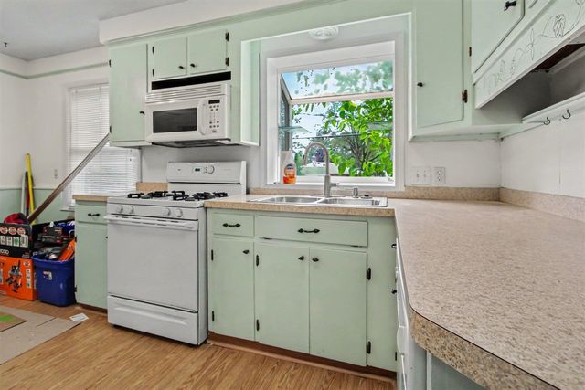 1210 Hull, Ypsilanti, MI 48198