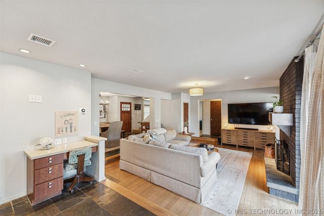 18013 E 93rd Street North, Owasso, OK 74055