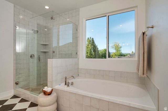 461 W SUMMERHILL LN, Centerville, UT 84014