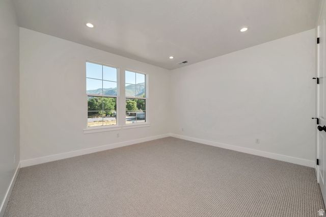 461 W SUMMERHILL LN, Centerville, UT 84014
