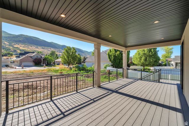 461 W SUMMERHILL LN, Centerville, UT 84014