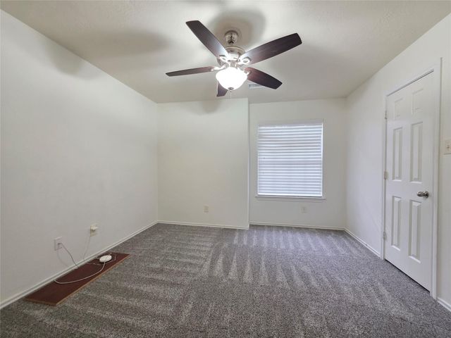 114 E Stedhill Loop, Conroe, TX 77384