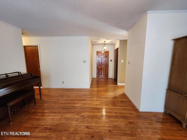 1506 Ridgeway Circle, Athens, TN 37303