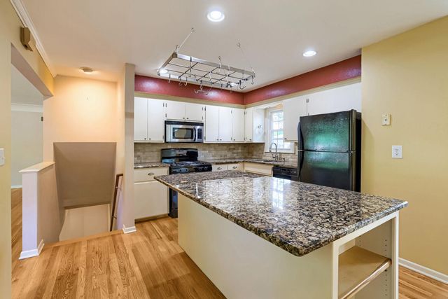 5309 Bernard Avenue N, Crystal, MN 55429