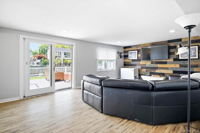 3784 Carrel Boulevard, Oceanside, NY 11572