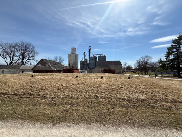 702 2nd Street, Redfield, IA 50233