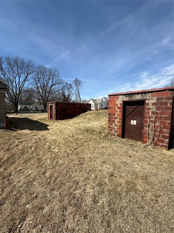 702 2nd Street, Redfield, IA 50233