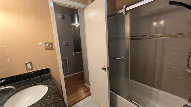 7913 Grove Ridge Drive, Houston, TX 77061