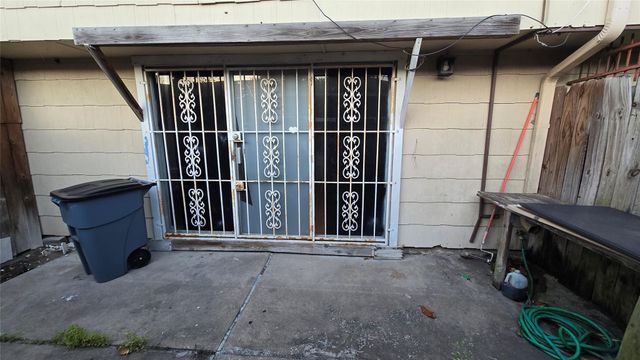 7913 Grove Ridge Drive, Houston, TX 77061