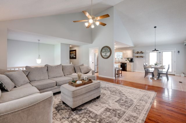 10111 Rolling Wind Drive, Soddy Daisy, TN 37379