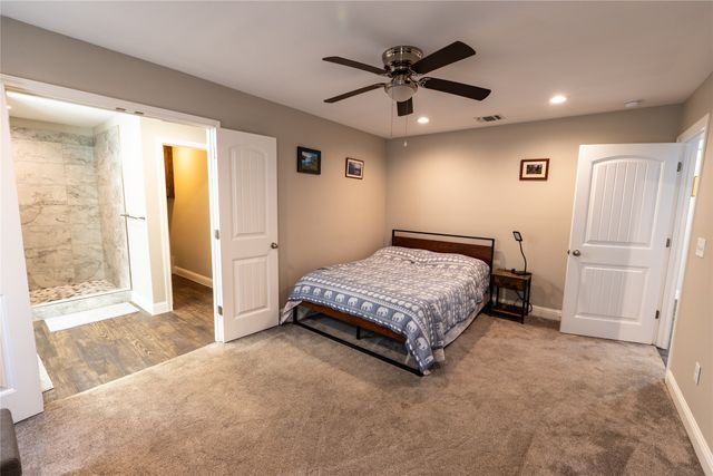 643 Half Moon Way, Runaway Bay, TX 76426