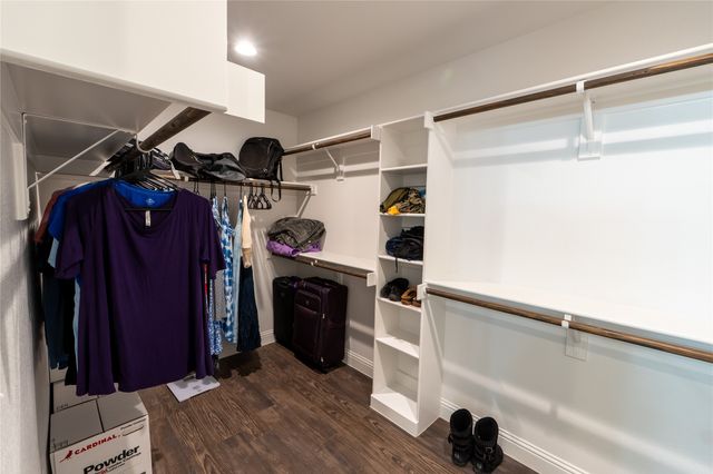 643 Half Moon Way, Runaway Bay, TX 76426