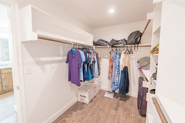 643 Half Moon Way, Runaway Bay, TX 76426