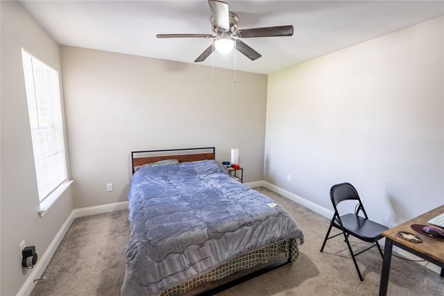 643 Half Moon Way, Runaway Bay, TX 76426