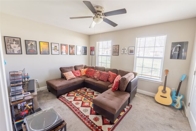 643 Half Moon Way, Runaway Bay, TX 76426