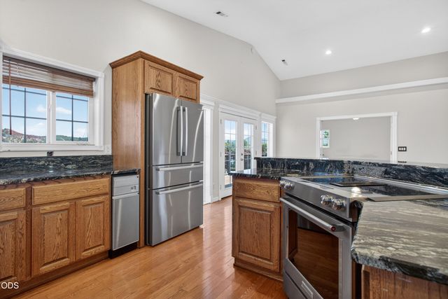 589 N Heights Drive, Eagle Point, OR 97524