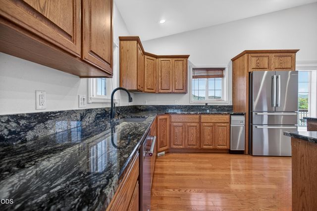 589 N Heights Drive, Eagle Point, OR 97524