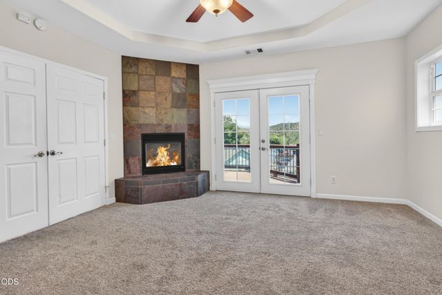 589 N Heights Drive, Eagle Point, OR 97524