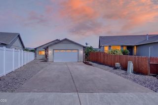 589 N Heights Drive, Eagle Point, OR 97524