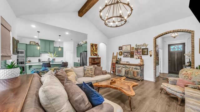 119 Oak View Drive, Godley, TX 76044