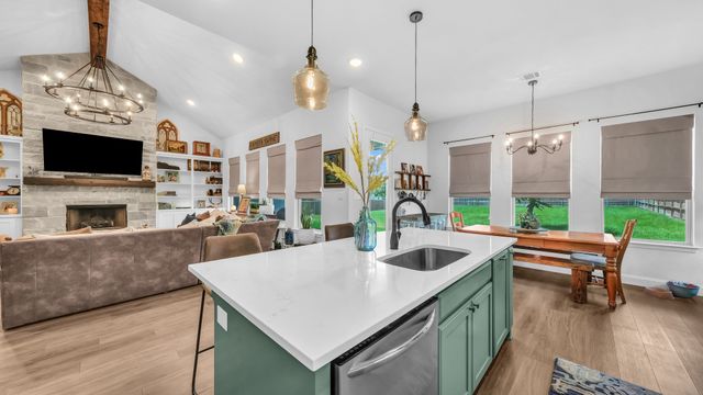 119 Oak View Drive, Godley, TX 76044