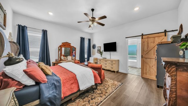 119 Oak View Drive, Godley, TX 76044