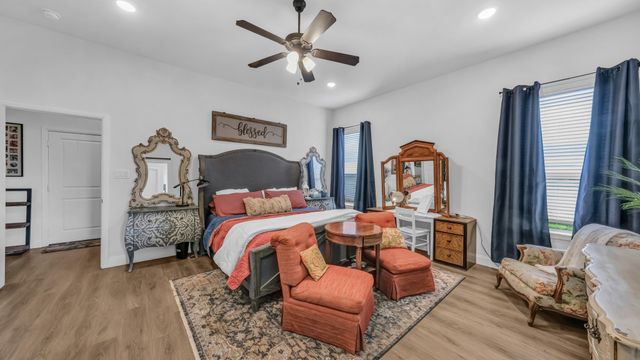 119 Oak View Drive, Godley, TX 76044