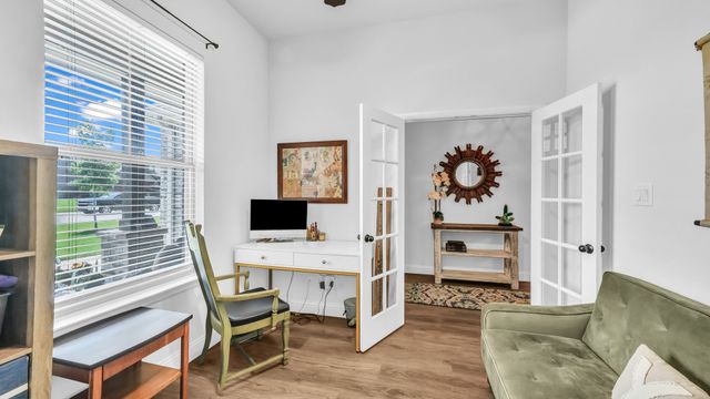 119 Oak View Drive, Godley, TX 76044