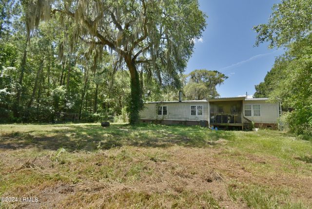 301 Old Pocotaligo Road, Yemassee, SC 29945
