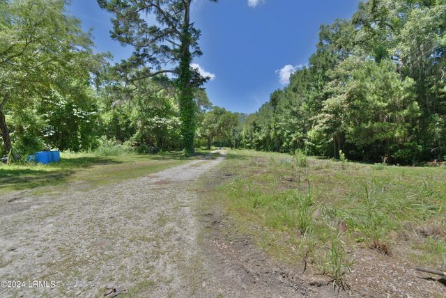 301 Old Pocotaligo Road, Yemassee, SC 29945