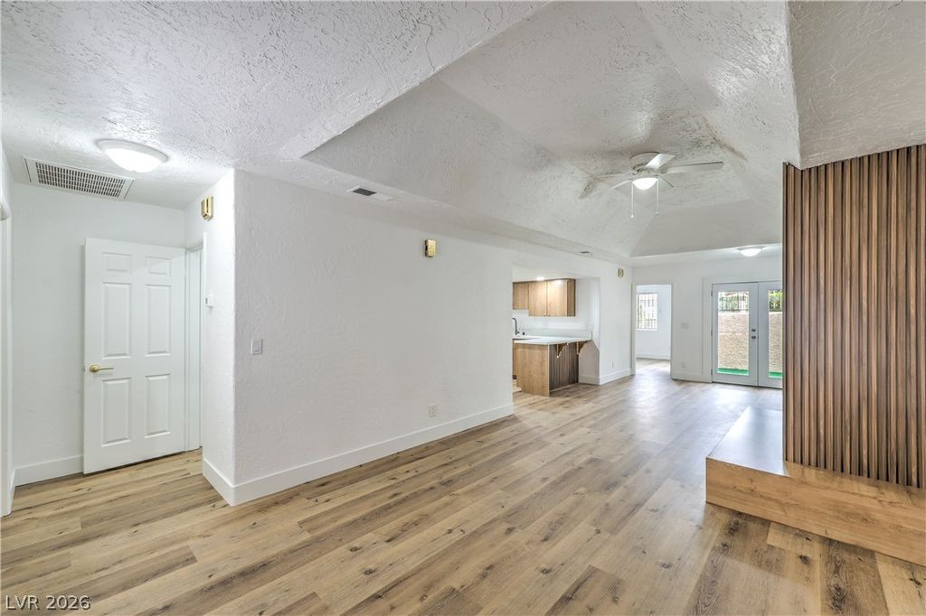 Image 10 of property listing at 1857 Arbol Verde Way, Las Vegas, NV 89119