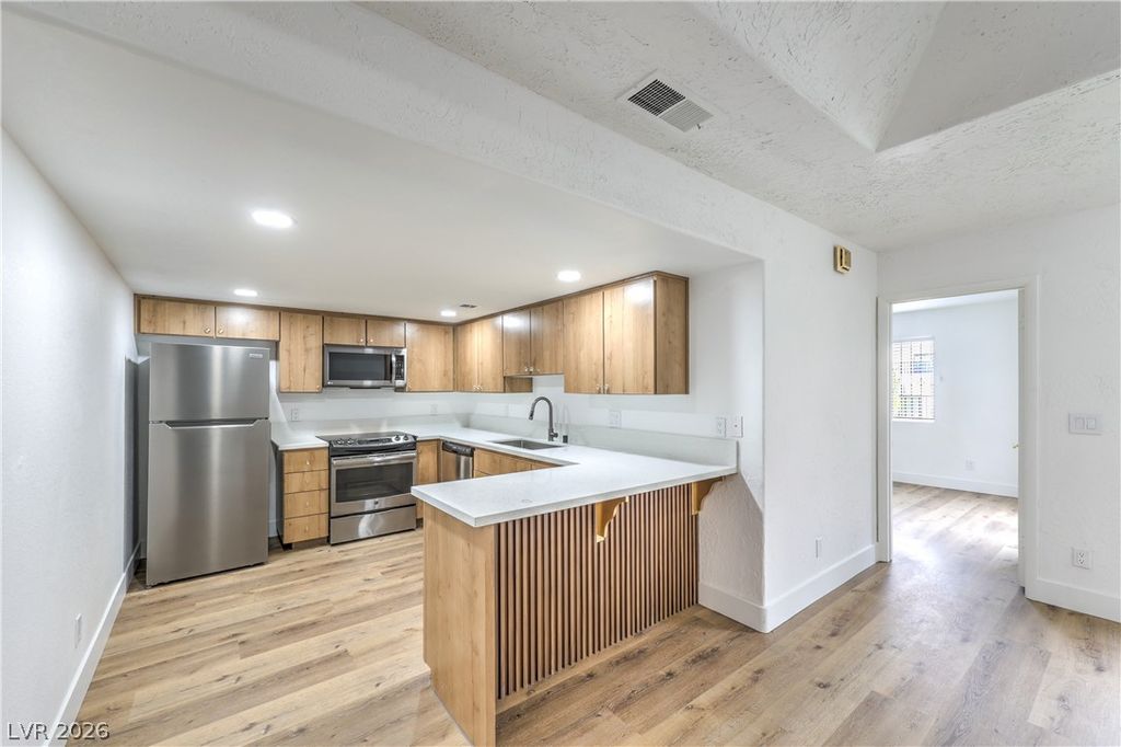 Image 12 of property listing at 1857 Arbol Verde Way, Las Vegas, NV 89119