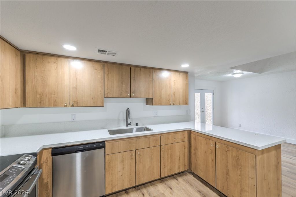 Image 14 of property listing at 1857 Arbol Verde Way, Las Vegas, NV 89119