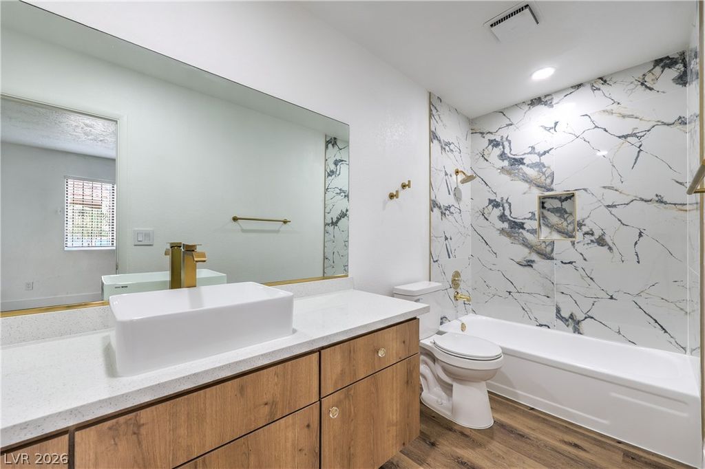 Image 20 of property listing at 1857 Arbol Verde Way, Las Vegas, NV 89119